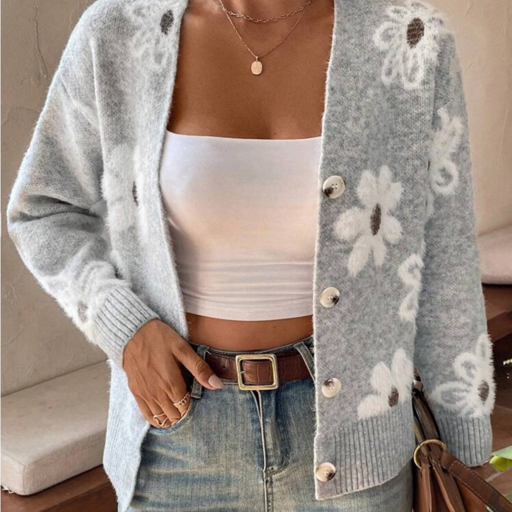 New gray floral print v neck  cardigan sweater - Picture 4 of 5